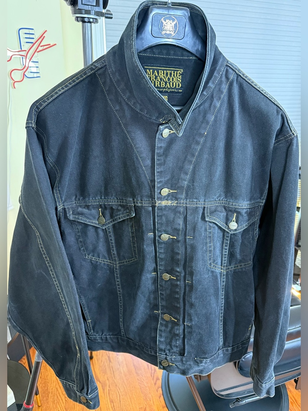 Gorgeous Marithe Francois Girbaud Men's
Dark Denim Jacket !!!